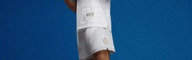 开云网页版-签约“小科比”！李宁官宣NBA球星克里斯蒂加盟韦德之队|科比·布莱恩特|德维恩·韦德|独行侠|科比-布莱恩特|马基斯-克里斯_新浪体育_新浪新闻