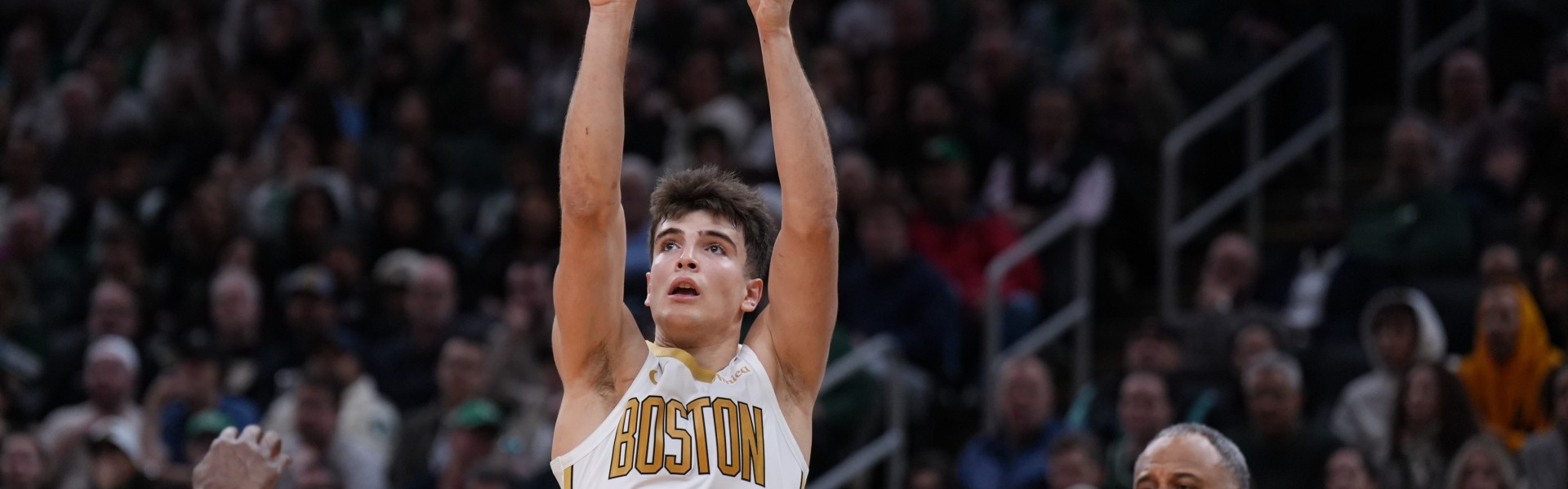 开云登录-命中绝平三分！布朗：冈萨雷斯打得很棒 对他和球队都是重要时刻