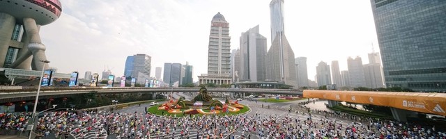 阿迪达斯持续护航上海半程马拉松，全面赋能跑者赛道新突破