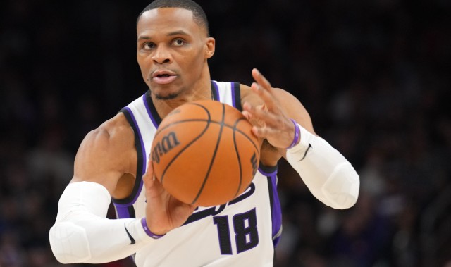 开云入口-全能战士！威少是联盟唯一领跑球队篮板&amp;助攻&amp;三分命中数的球员