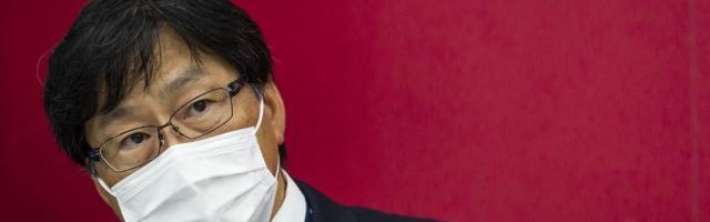 开云入口-日本官员对东京奥运空场举行及退还票款 哽咽道歉