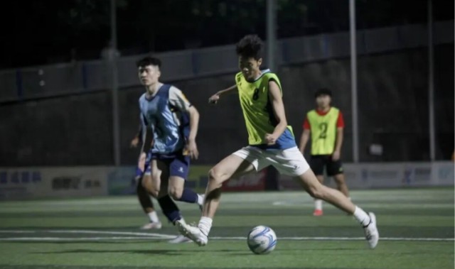 开云官网-“渝超”探营 | 九龙坡队：“村超”季军为班底，坚持全民足球，00后到70后齐参与