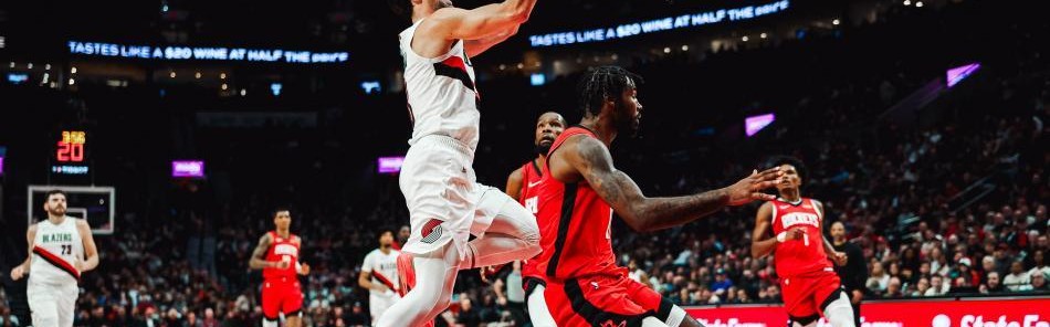 开云登录-杨瀚森太冤了！触目2道血痕，阿夫迪亚爆砍41分，火箭1战堪称血亏