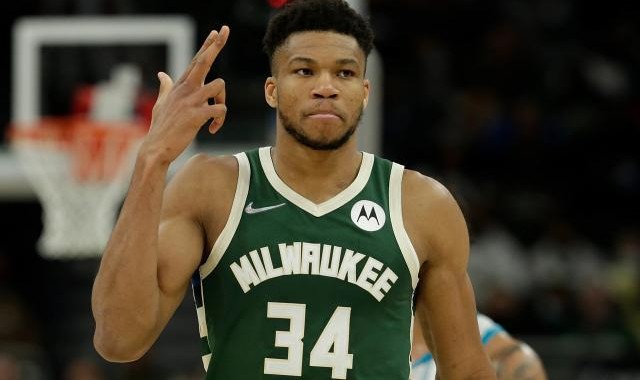 开云登录-大胜黄蜂雄鹿暂缓颓势 未来3战检验卫冕冠军状态