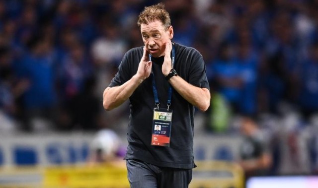 记者：申花仅剩单外援前锋，斯卢茨基可变阵4321增加中场控制