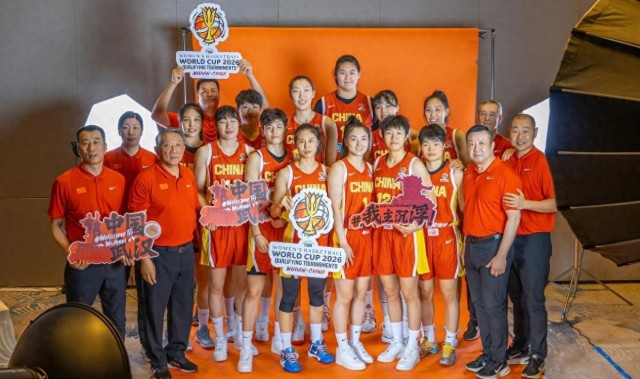 开云服务-一场10分险胜：中国女篮今夜击败捷克队！王思雨14分，韩旭12分