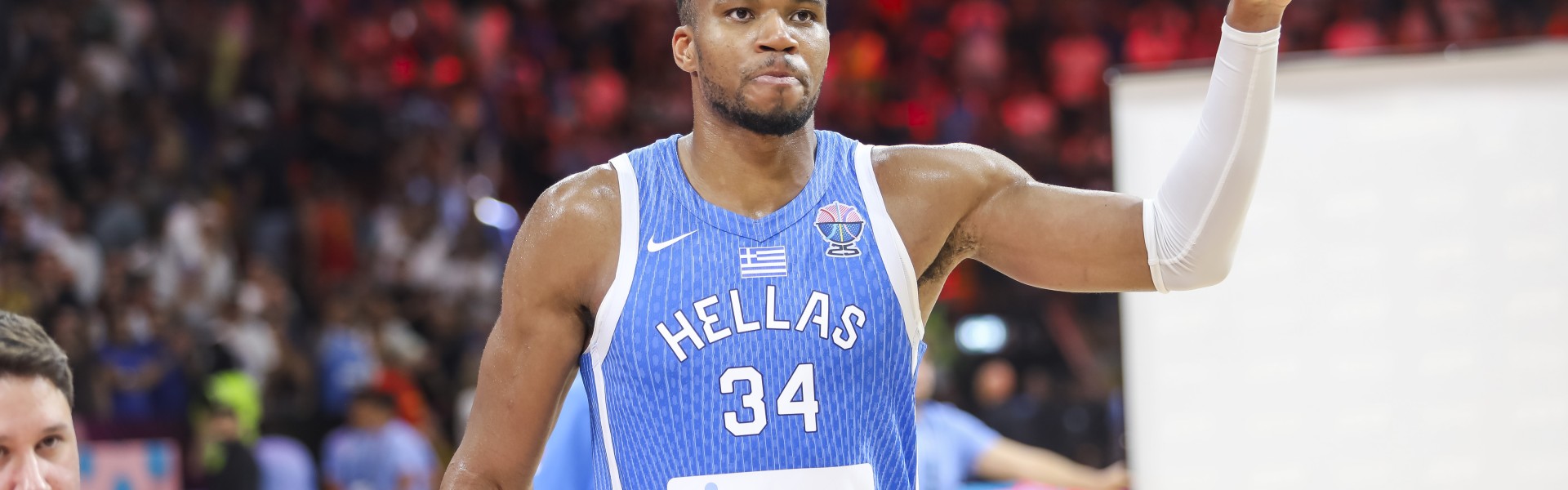 开云官网-有机会打破吗？字母哥连续11场欧锦赛得分25+ 记录为盖利斯的20场