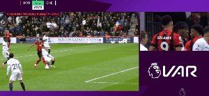 1683386890094050638.gif bou che 7.gif